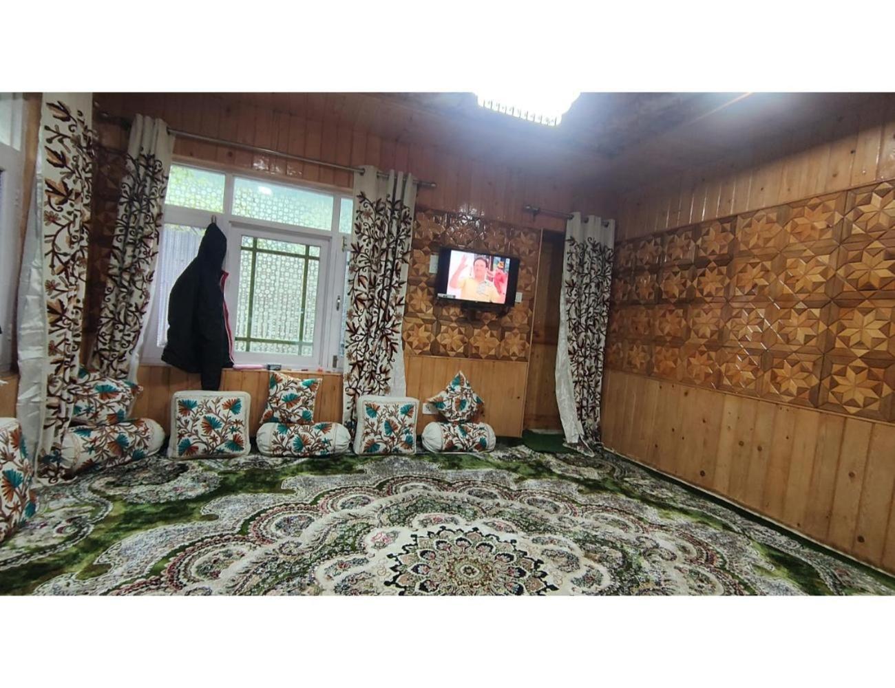 Himalayan Resort, Homestay *