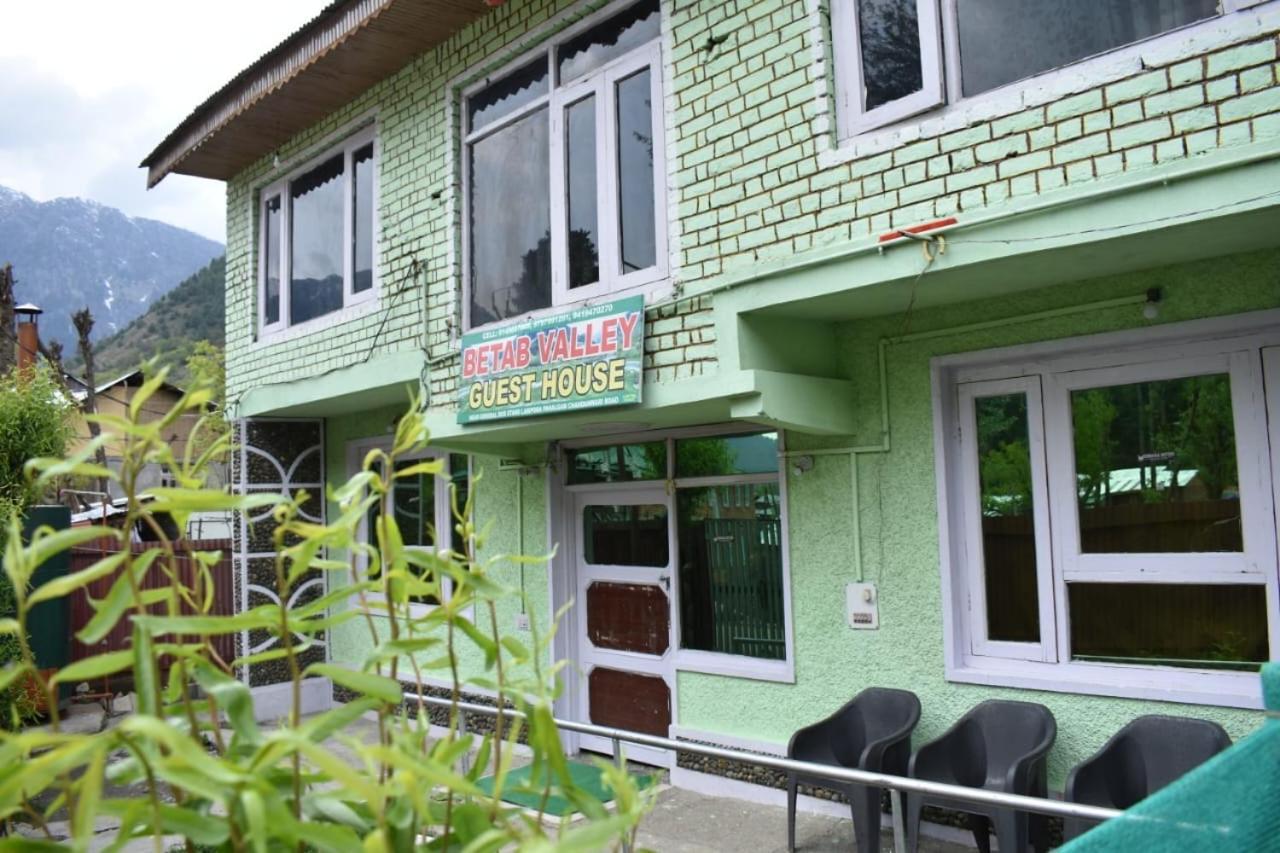 Guest house Betab Valley *