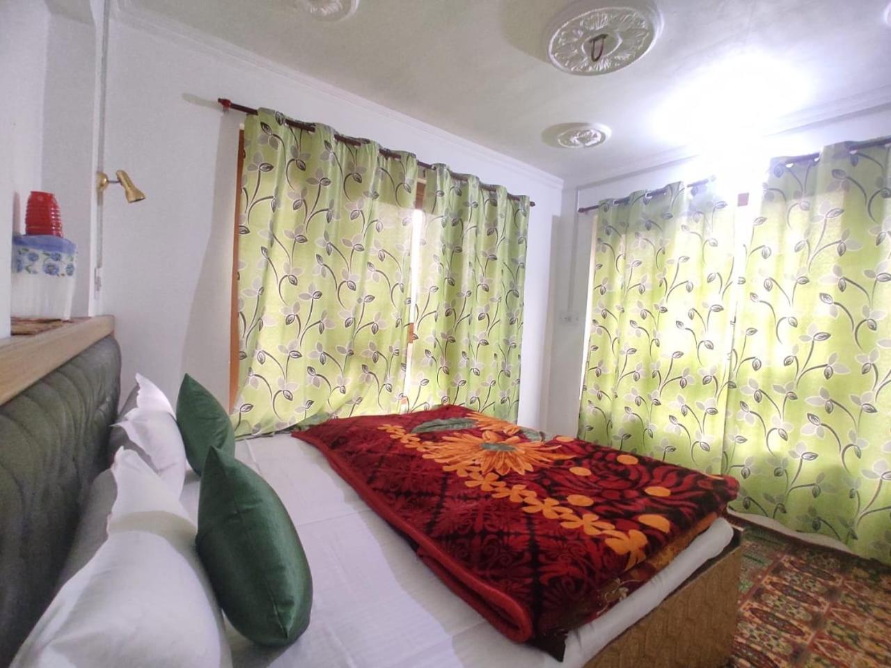 Guest house Betab Valley *