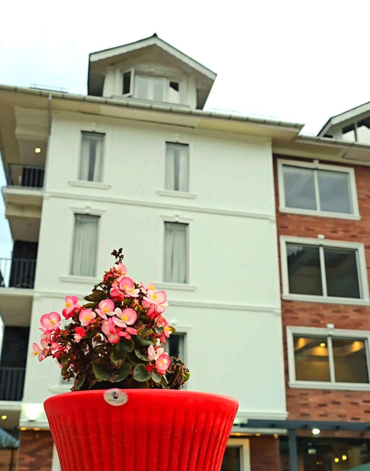 Hotel Twin Towers By D'foy Pahalgam