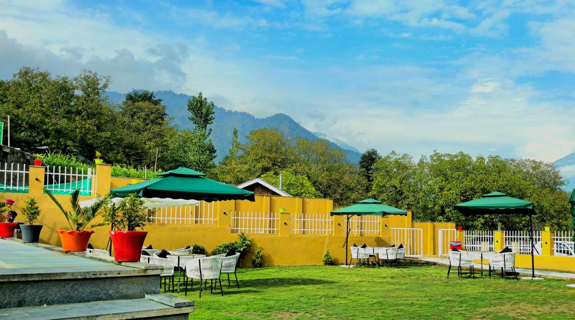 Hotel Twin Towers By D'foy 4*