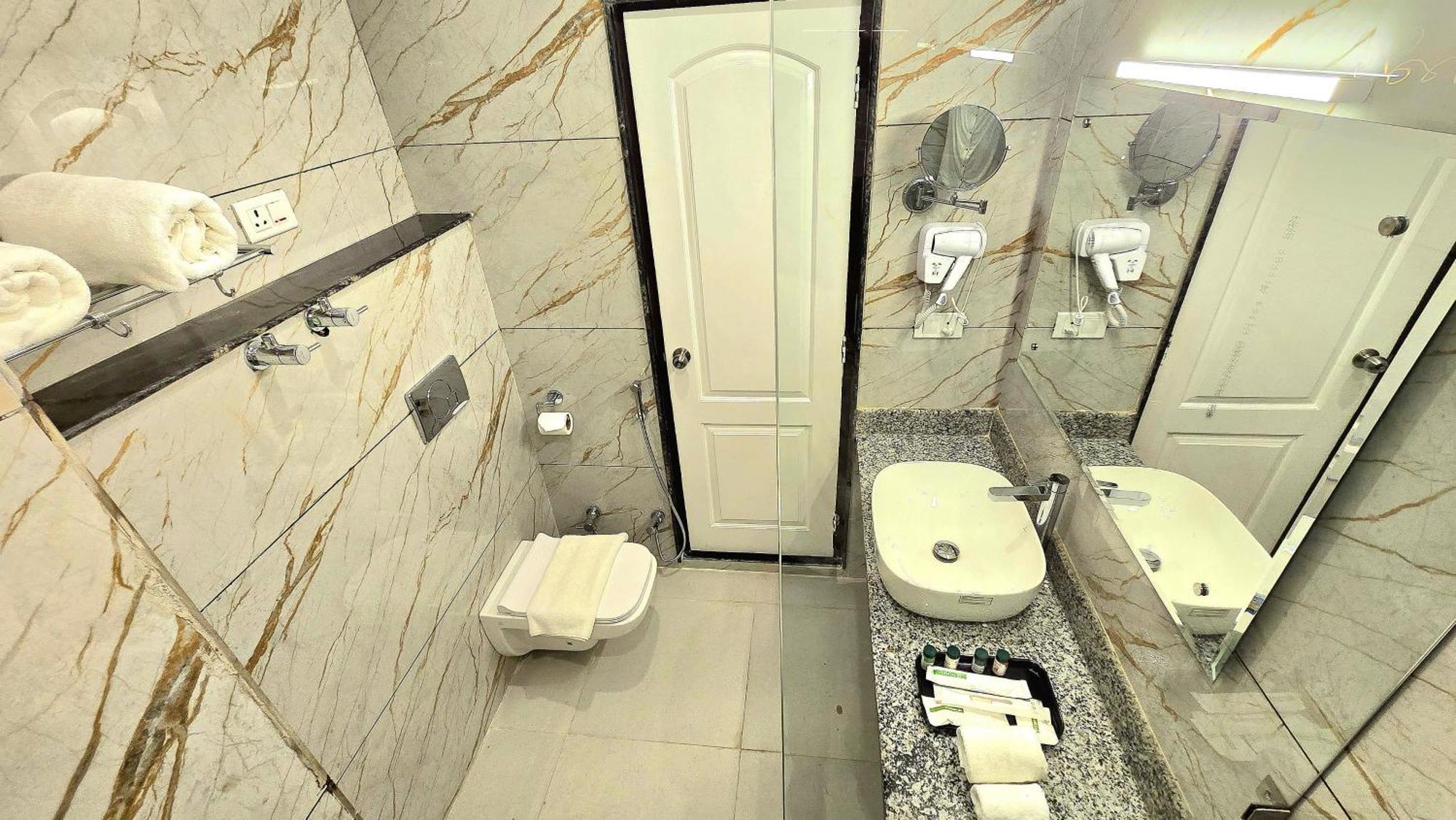 Twin Towers By D'foy Hotel 4*