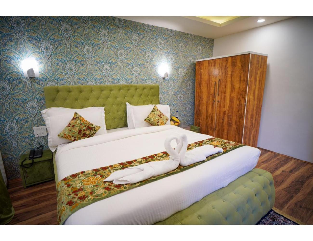 The Wonder Hills, Homestay Pahalgam