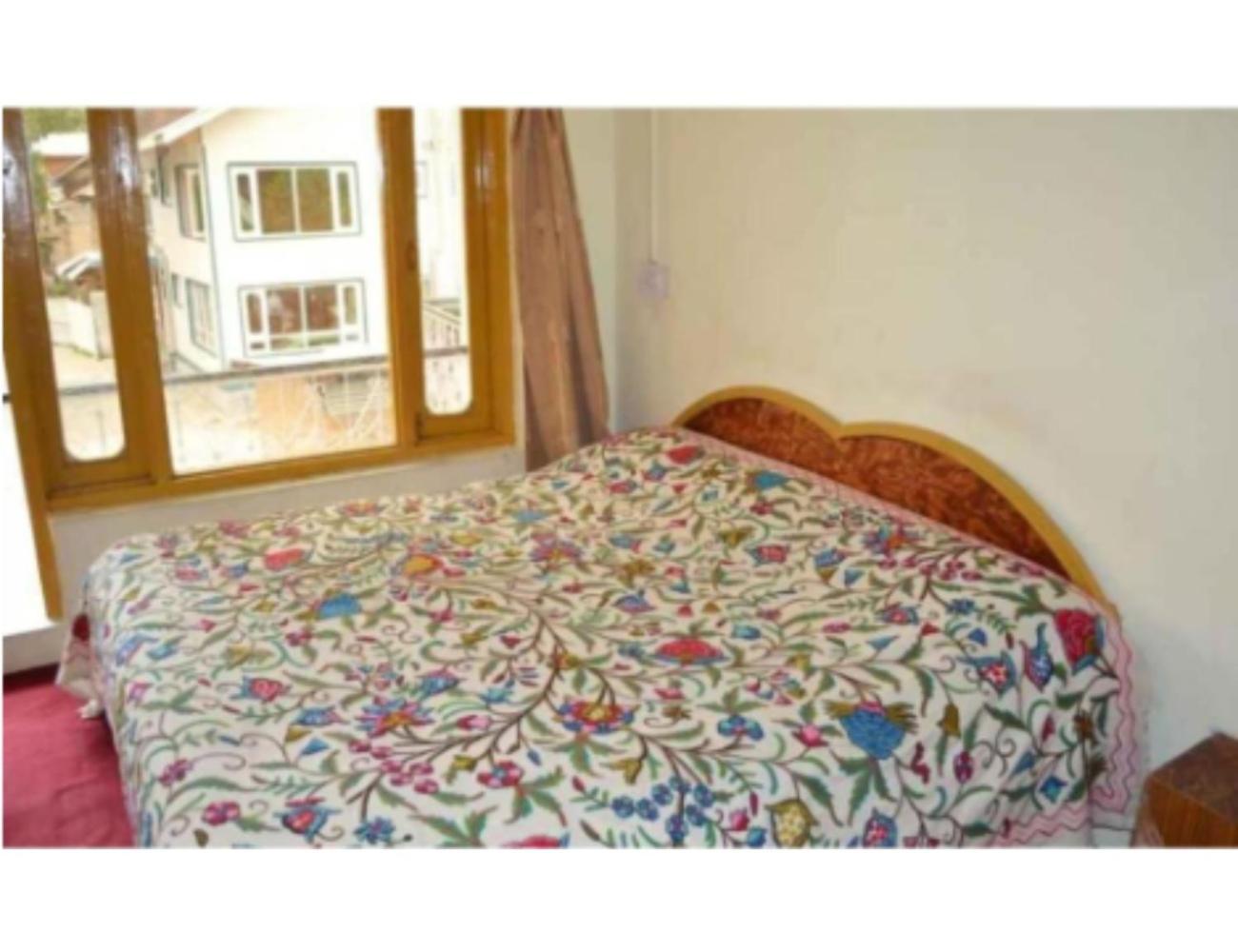 Adnan Palace Hotel, Near Laripora, Hotel Pahalgam
