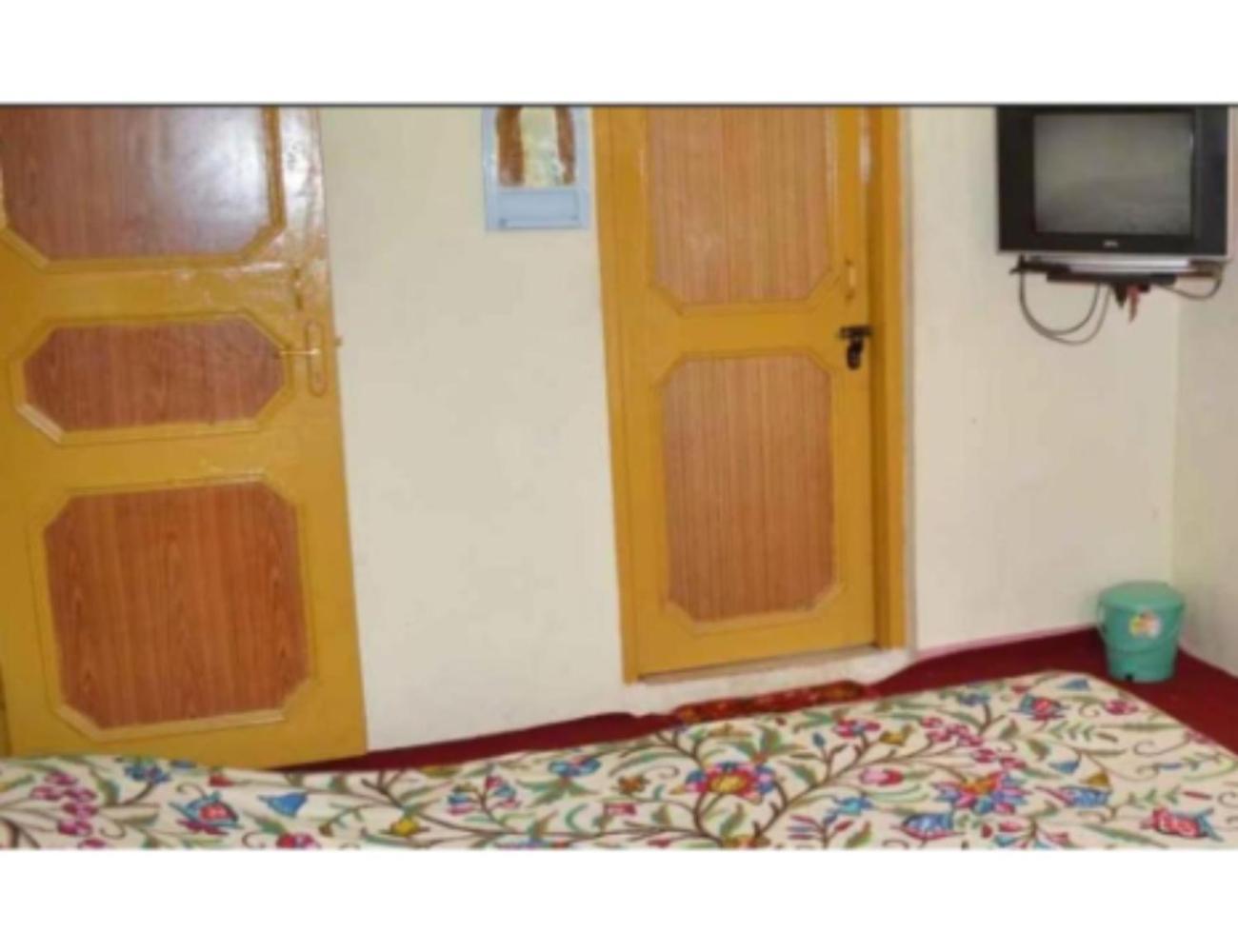 Adnan Palace Hotel, Near Laripora, Pahalgam