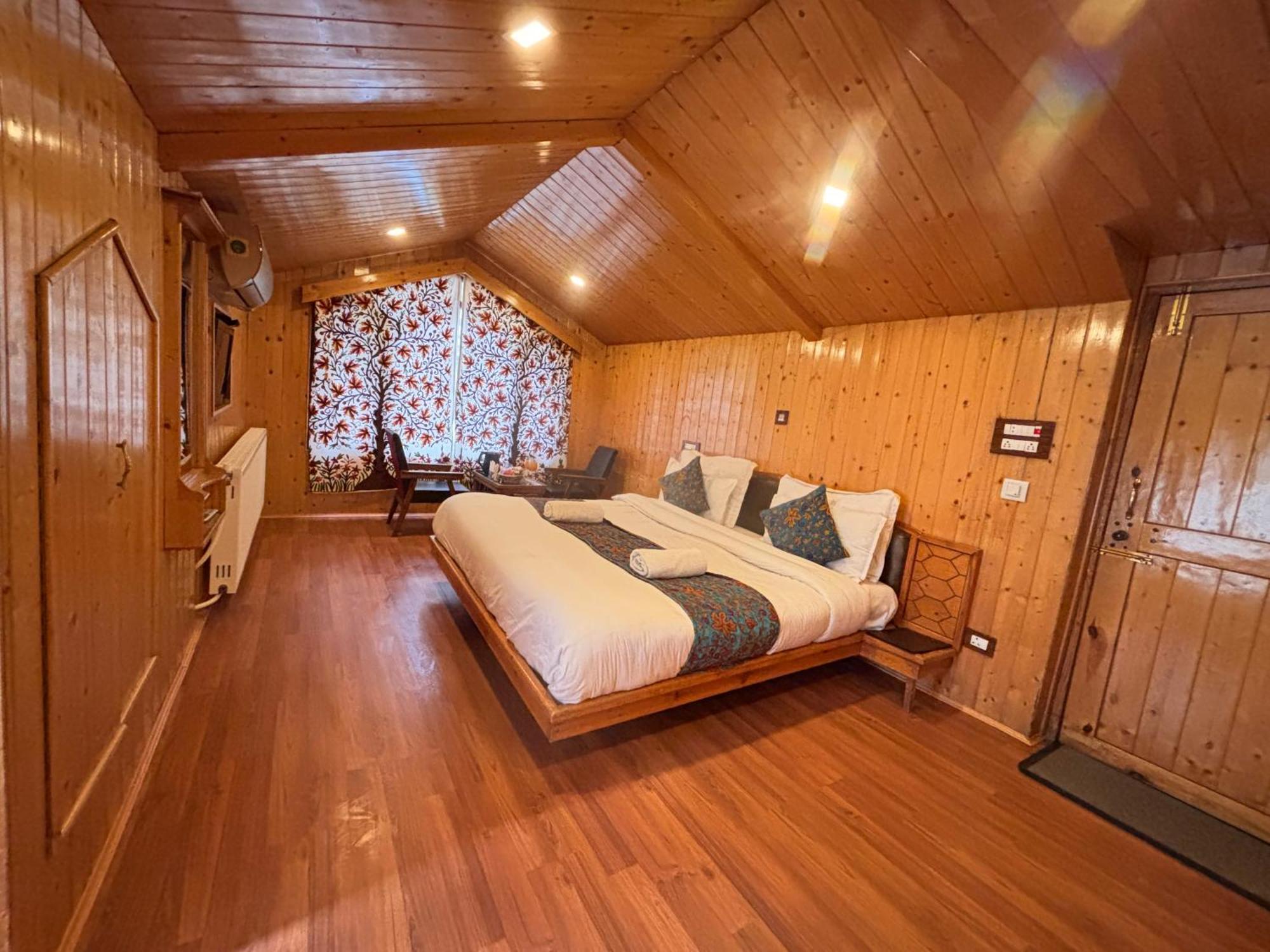 Bombay Palace Hotel Pahalgam