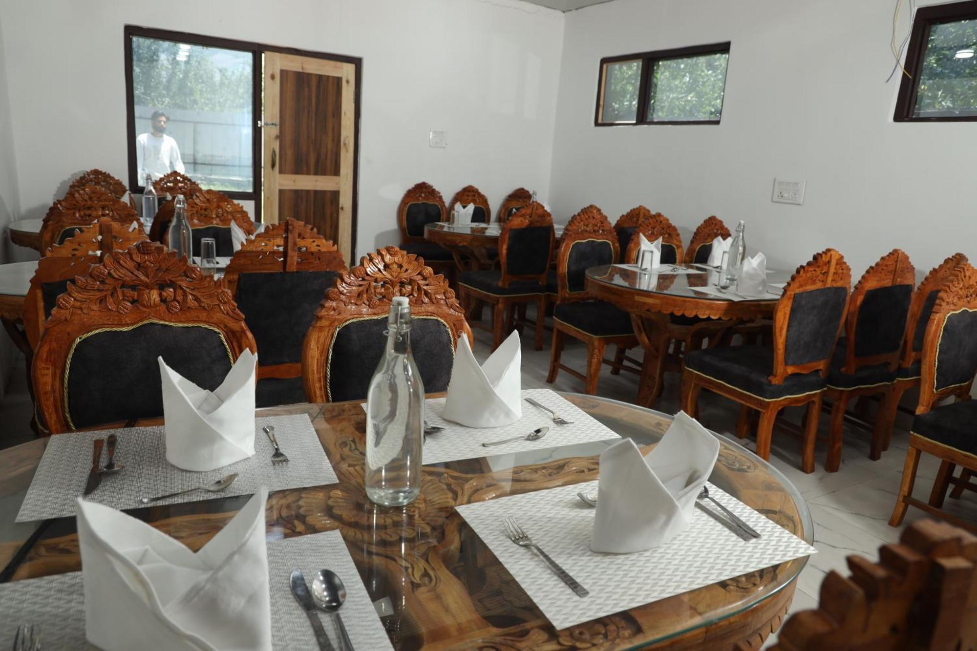 Mountain Orchard Retreat Pahalgam