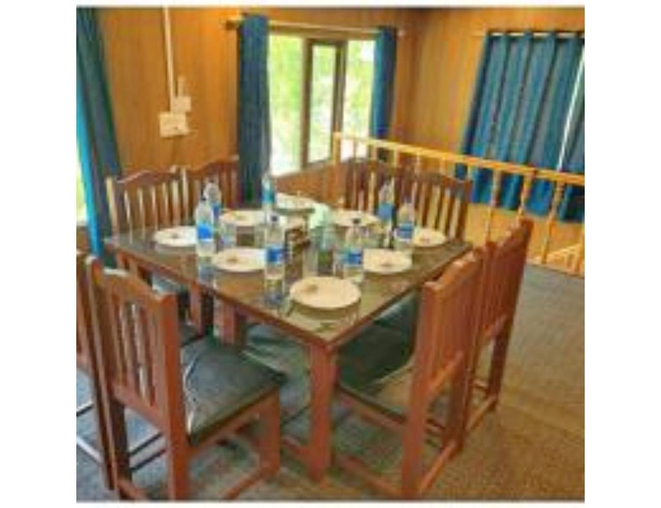 Woods Cottage, Near Lavender Park, Hotel *
