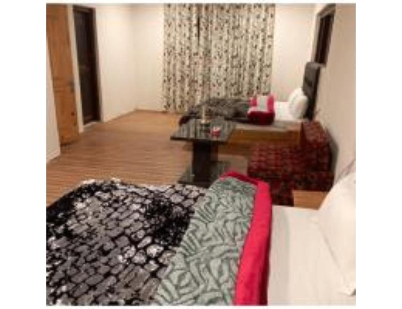 Hotel Amarnath Palace, ,near Laripora,pahalgam *