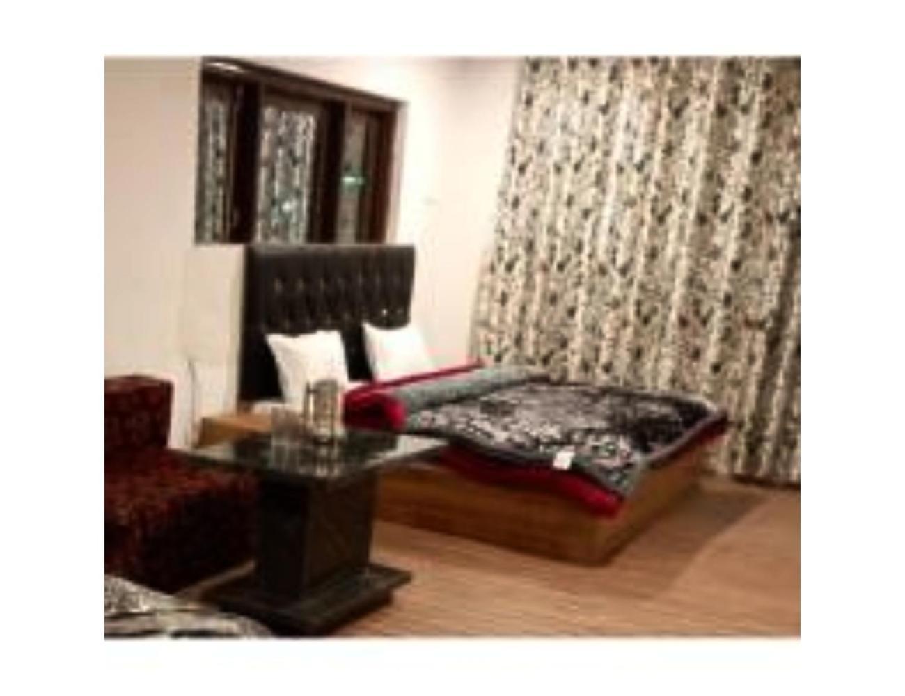 Amarnath Palace, ,near Laripora,pahalgam Hotel *