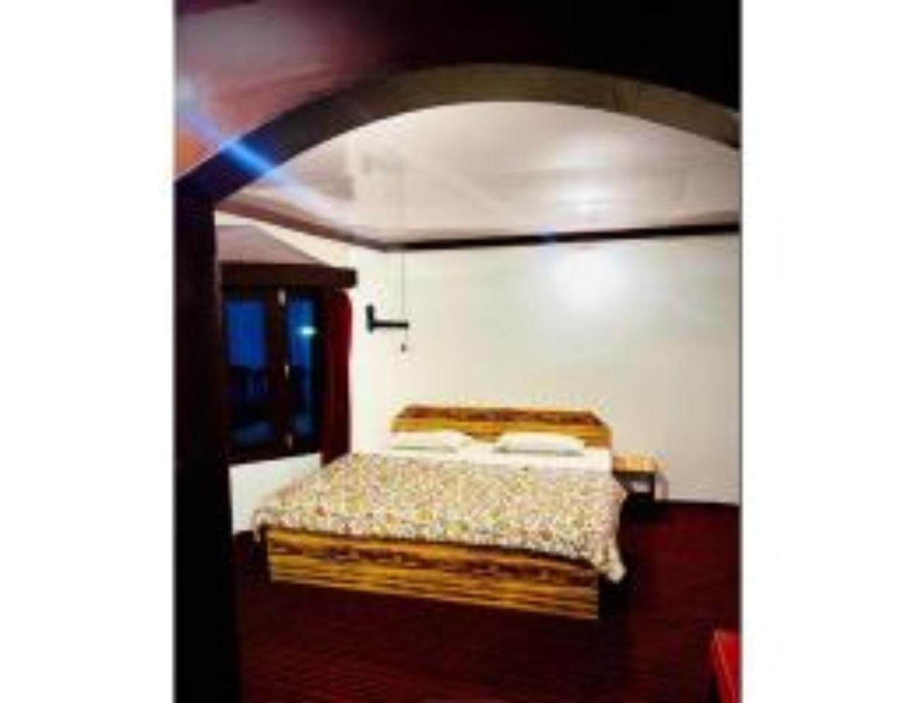 Snow Peak Guest House, Near Lavender Park ,pahalgam Pahalgam