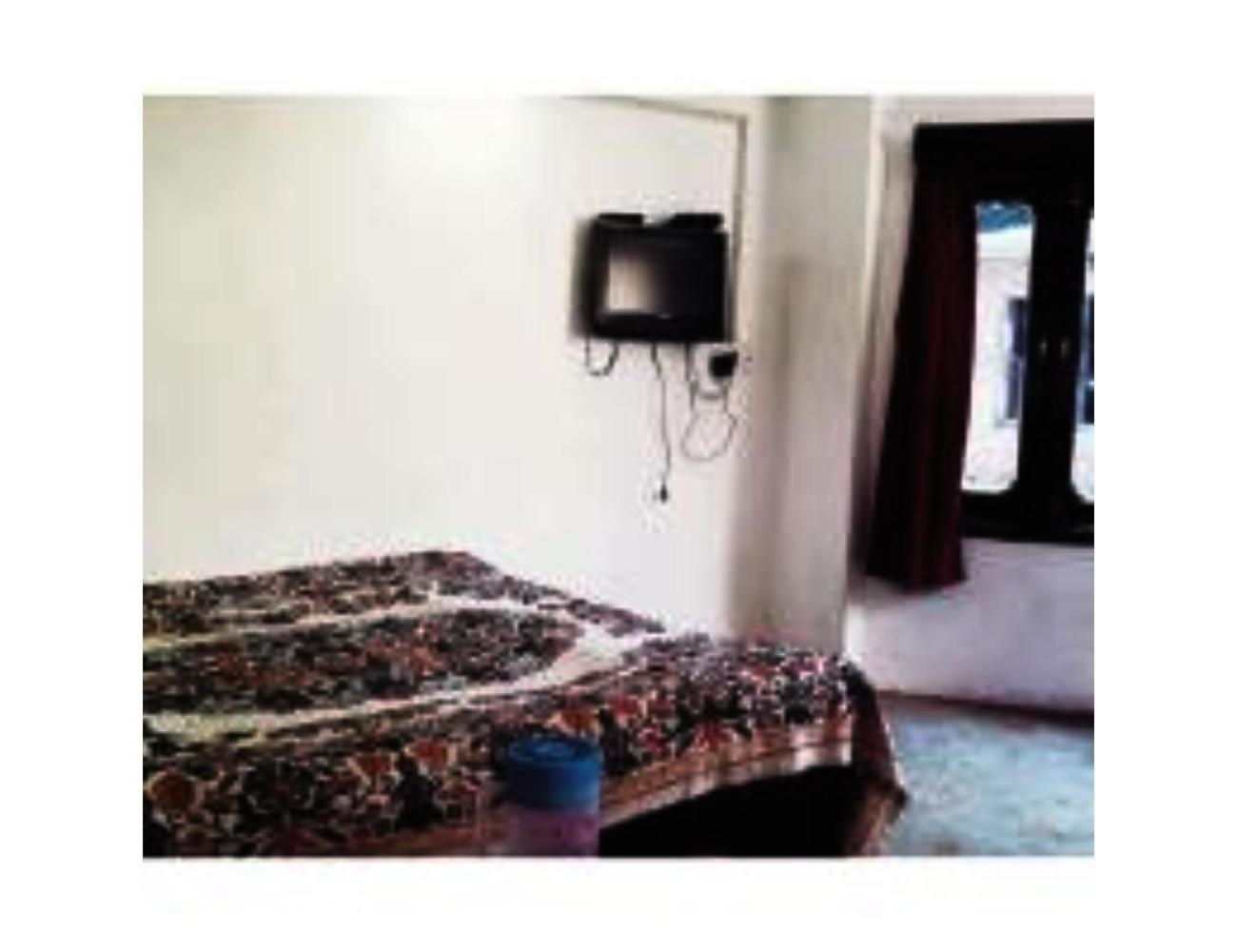 Snow Peak Guest House, Near Lavender Park ,pahalgam * Pahalgam