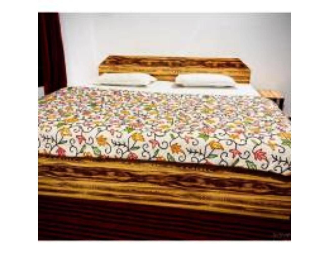 Snow Peak Guest House, Near Lavender Park ,pahalgam Hotel