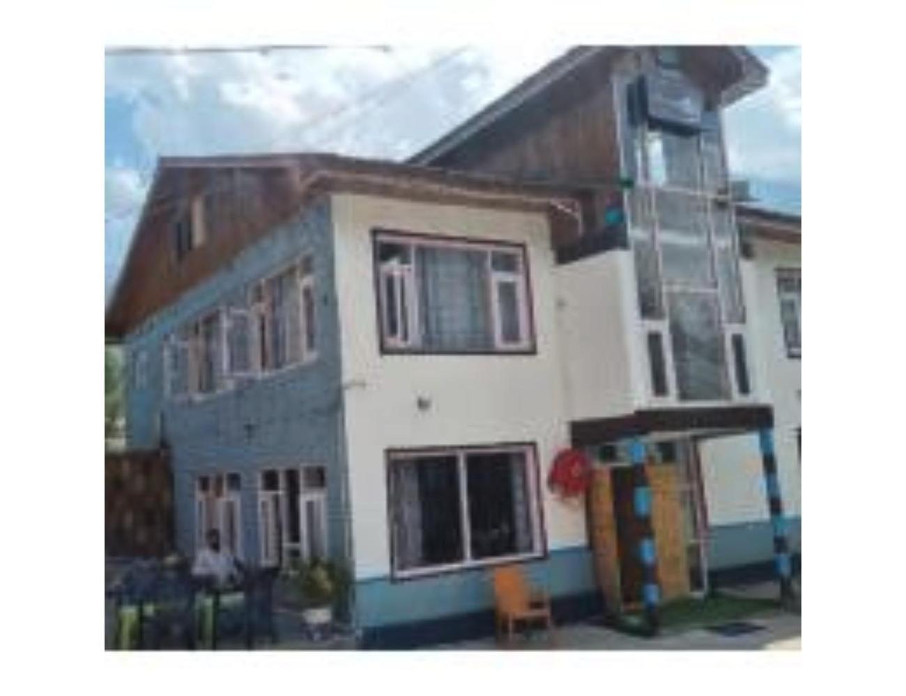 Hotel New Relax Inn, Pahalgam, 2 Km From Lidder Valley