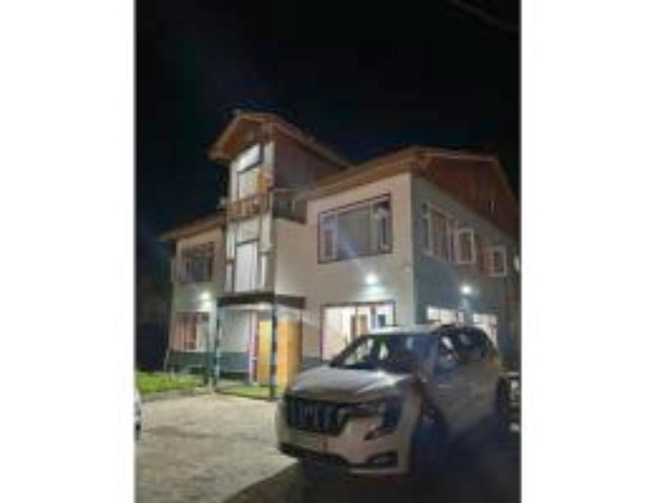 New Relax Inn, Pahalgam, 2 Km From Lidder Valley 2*