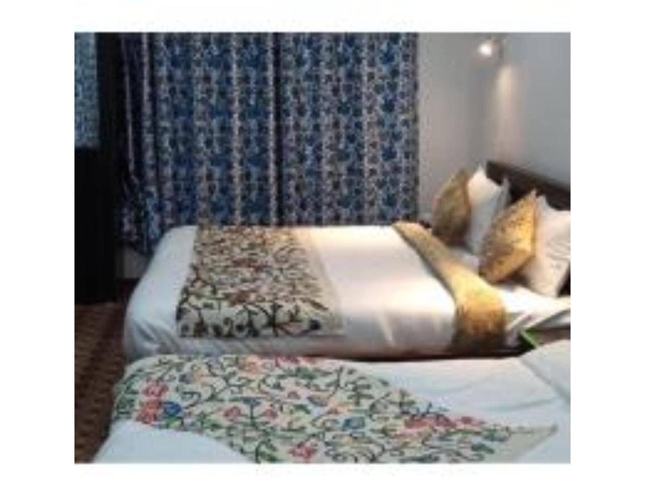 Hotel New Relax Inn, Pahalgam, 2 Km From Lidder Valley 2*