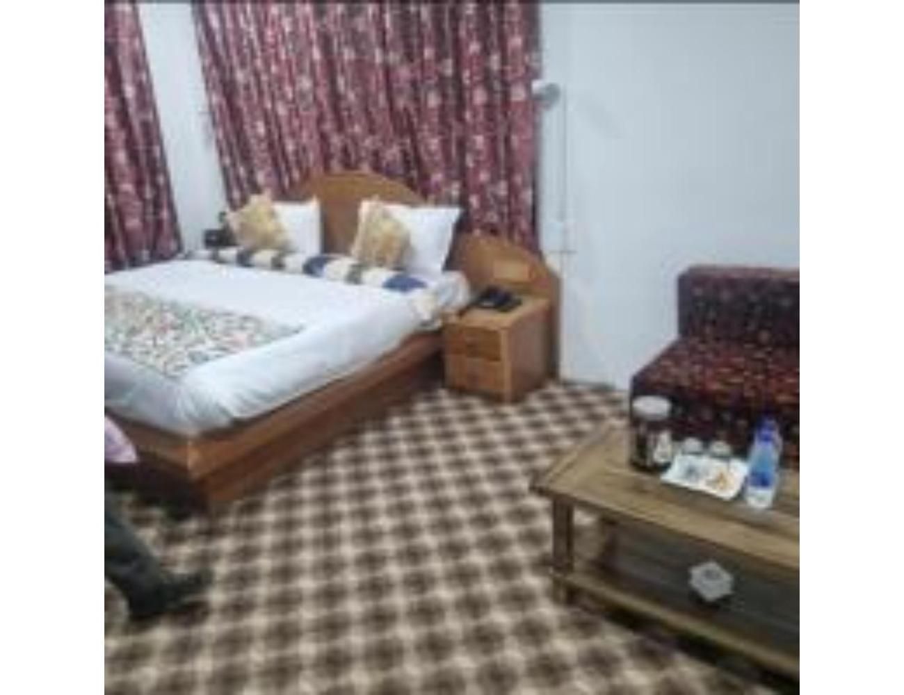 New Relax Inn, Pahalgam, 2 Km From Lidder Valley Hotel