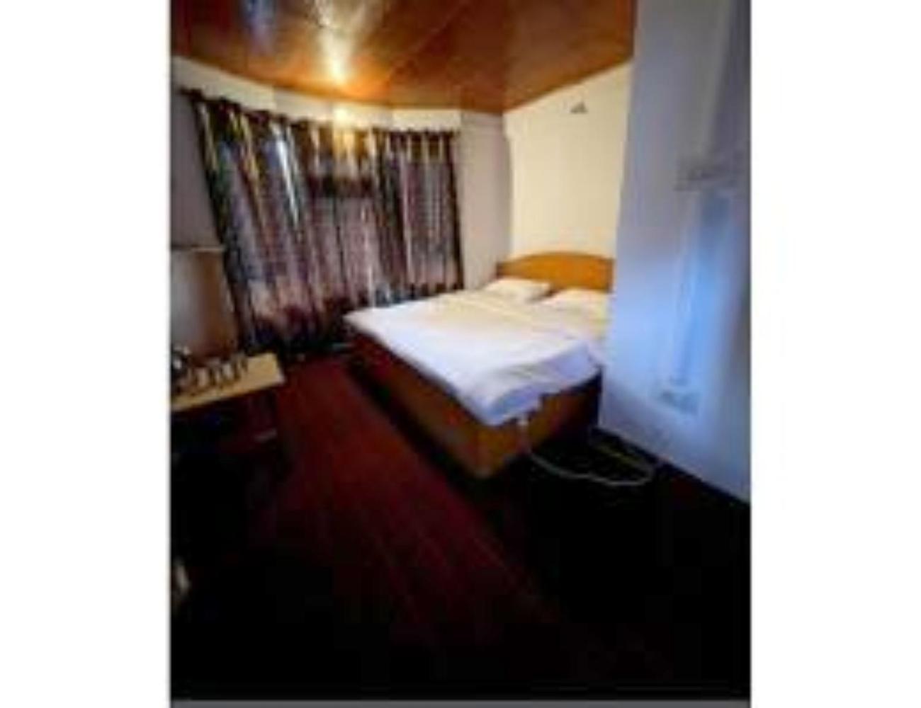 Royal Stay, Near Lidder Valley, 2* Pahalgam