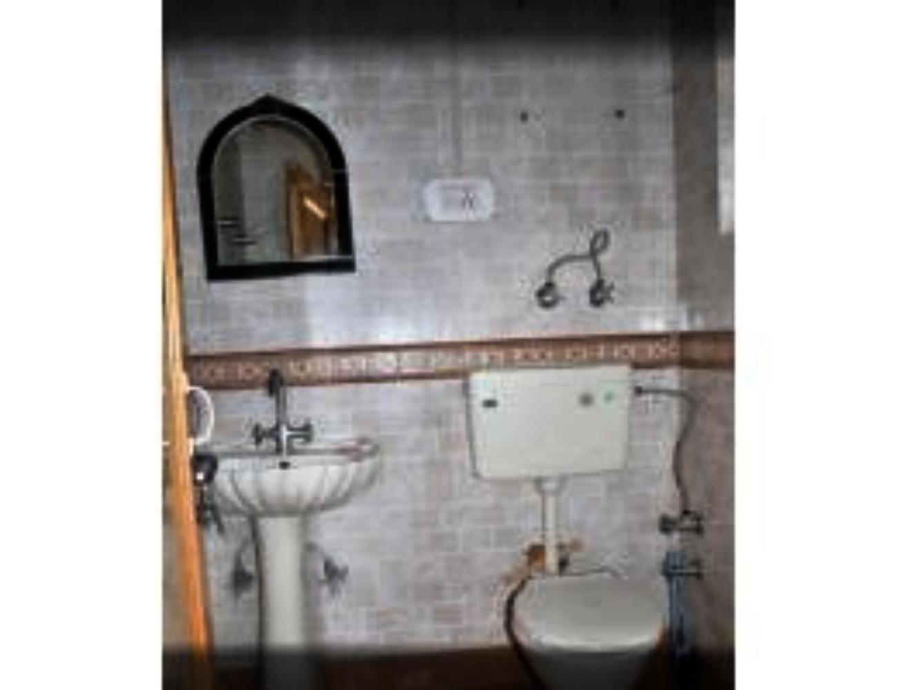 Royal Stay, Near Lidder Valley, Hotel Pahalgam