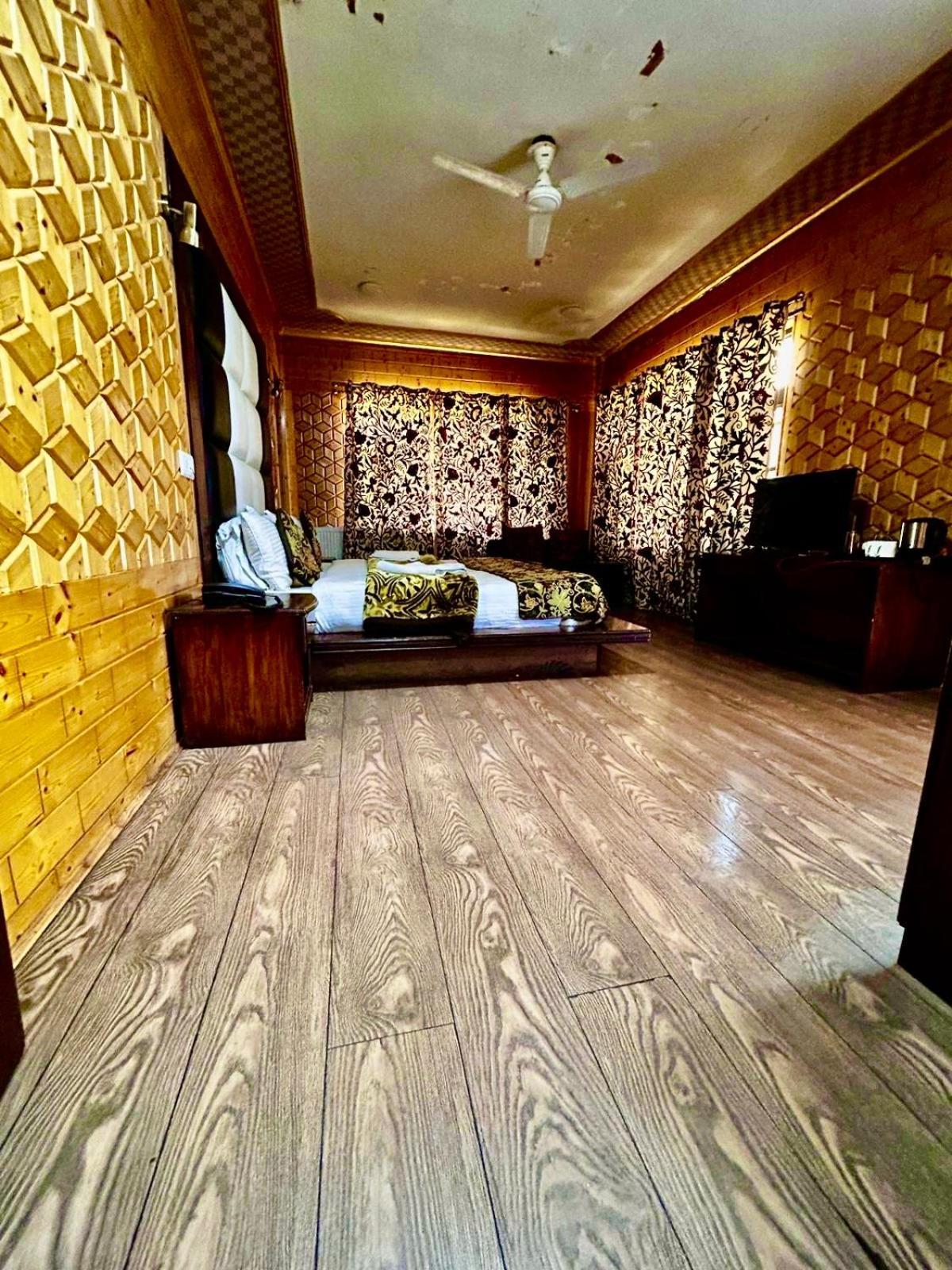 As Maintained By Zaara 4* Pahalgam