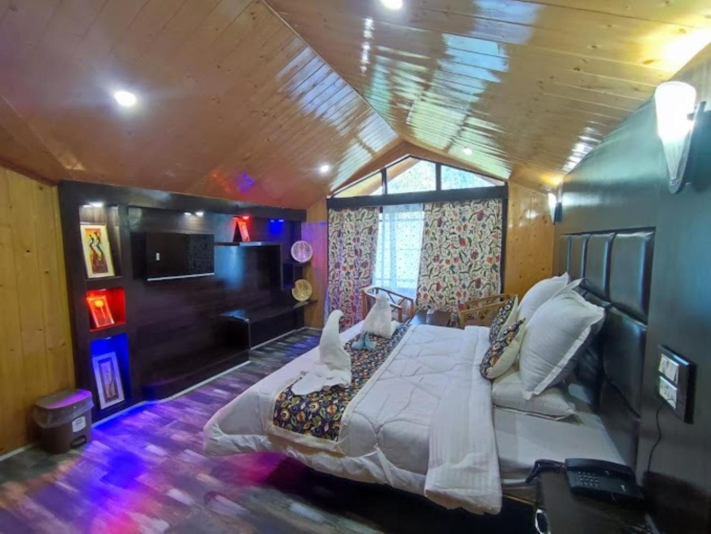 Rio , Hotel Pahalgam