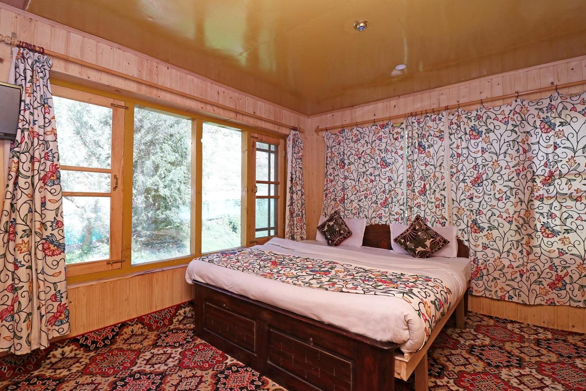 Hotel O Bright Palace Pahalgam
