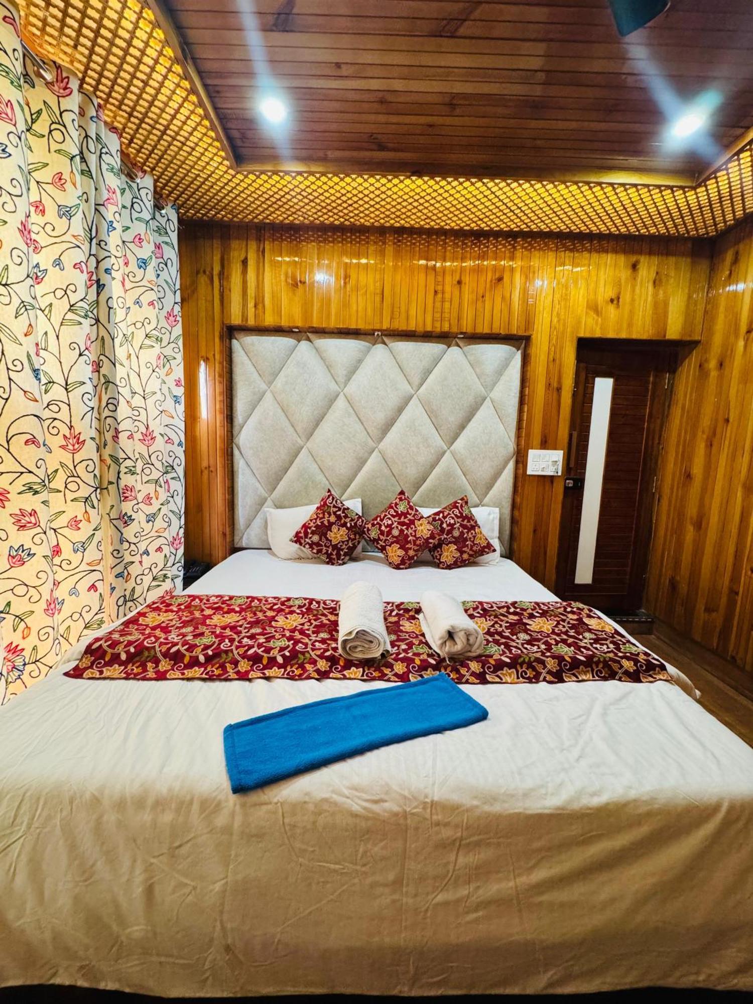 Frosty Mountain 3* Pahalgam