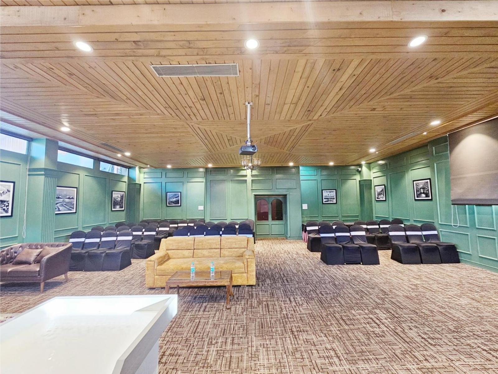 The Walnut Creek Hotel 4*