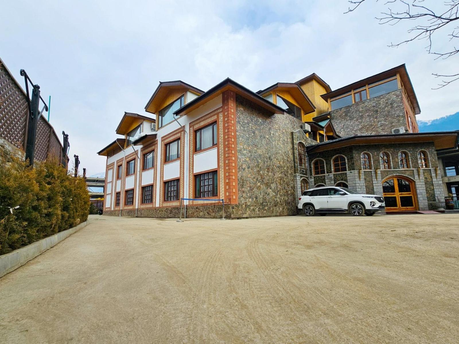 Hotel The Walnut Creek 4*