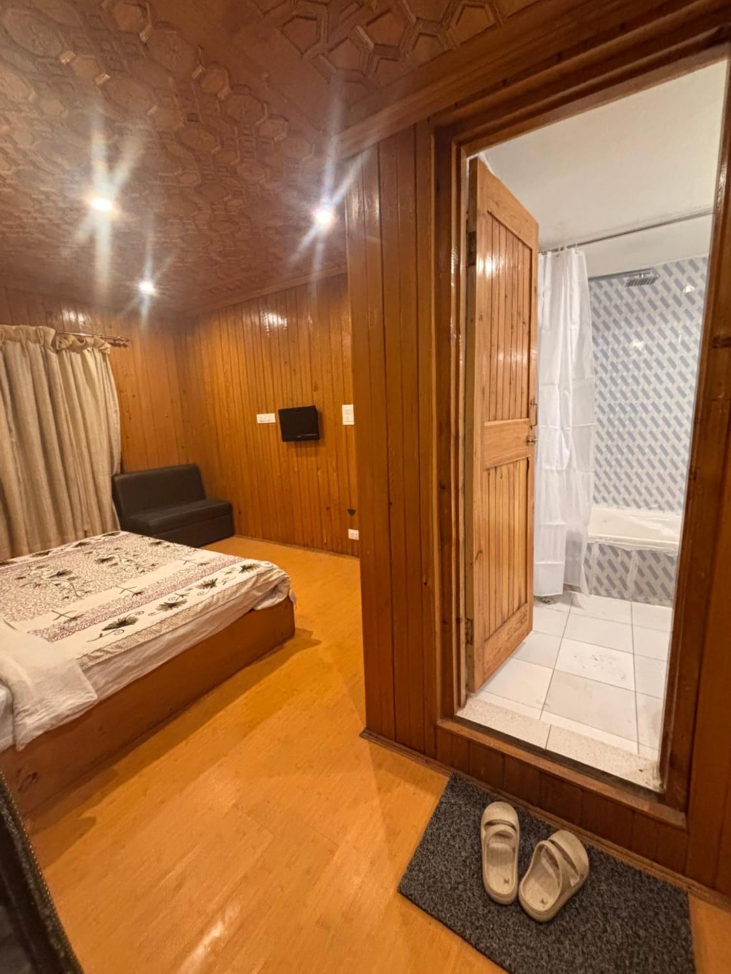 Hotel The Pinus