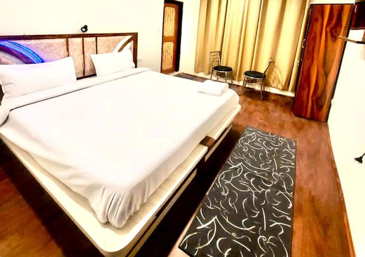 Luxury Heights Hotel