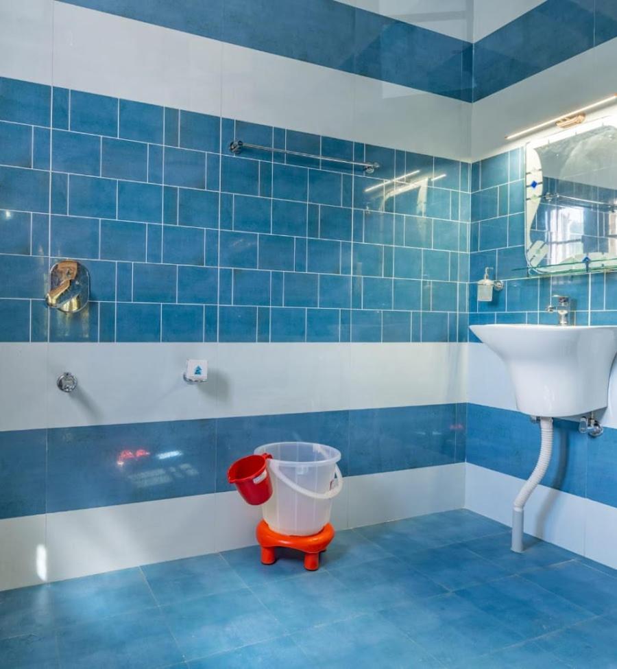Hotel Blue Whale , Pahalgam