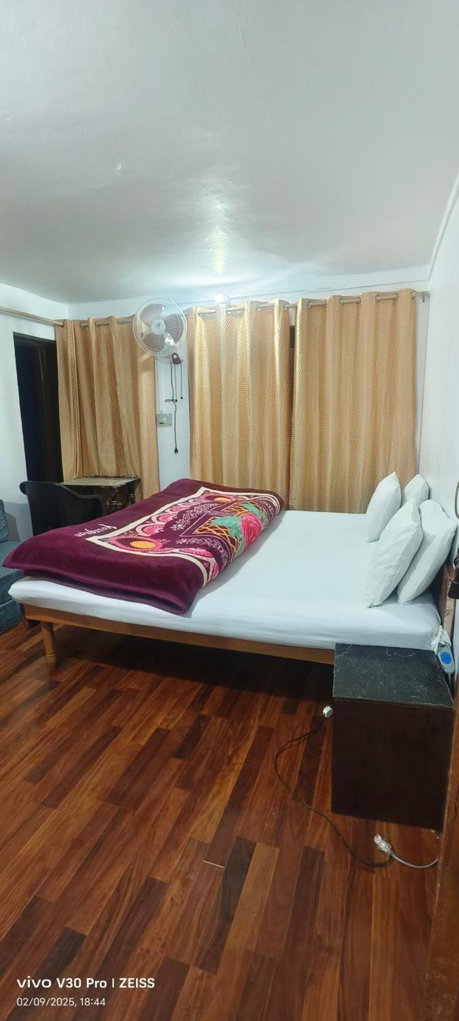 Hotel Travel Thennal Yatra *