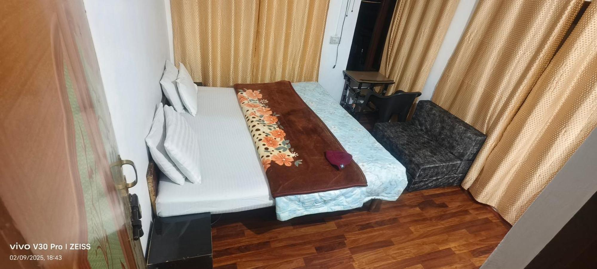 Hotel Travel Thennal Yatra *