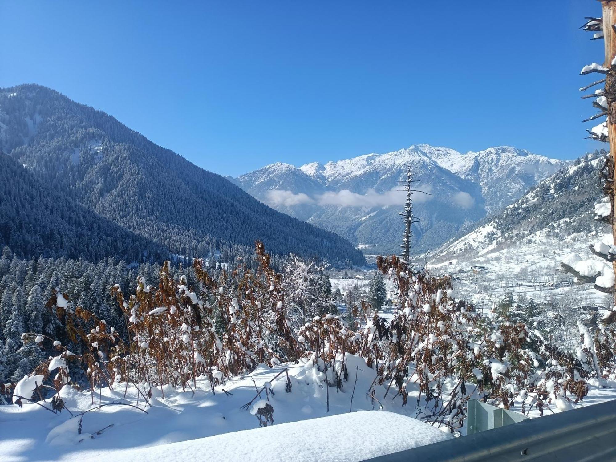 Gulfam Palace Hotel Pahalgam