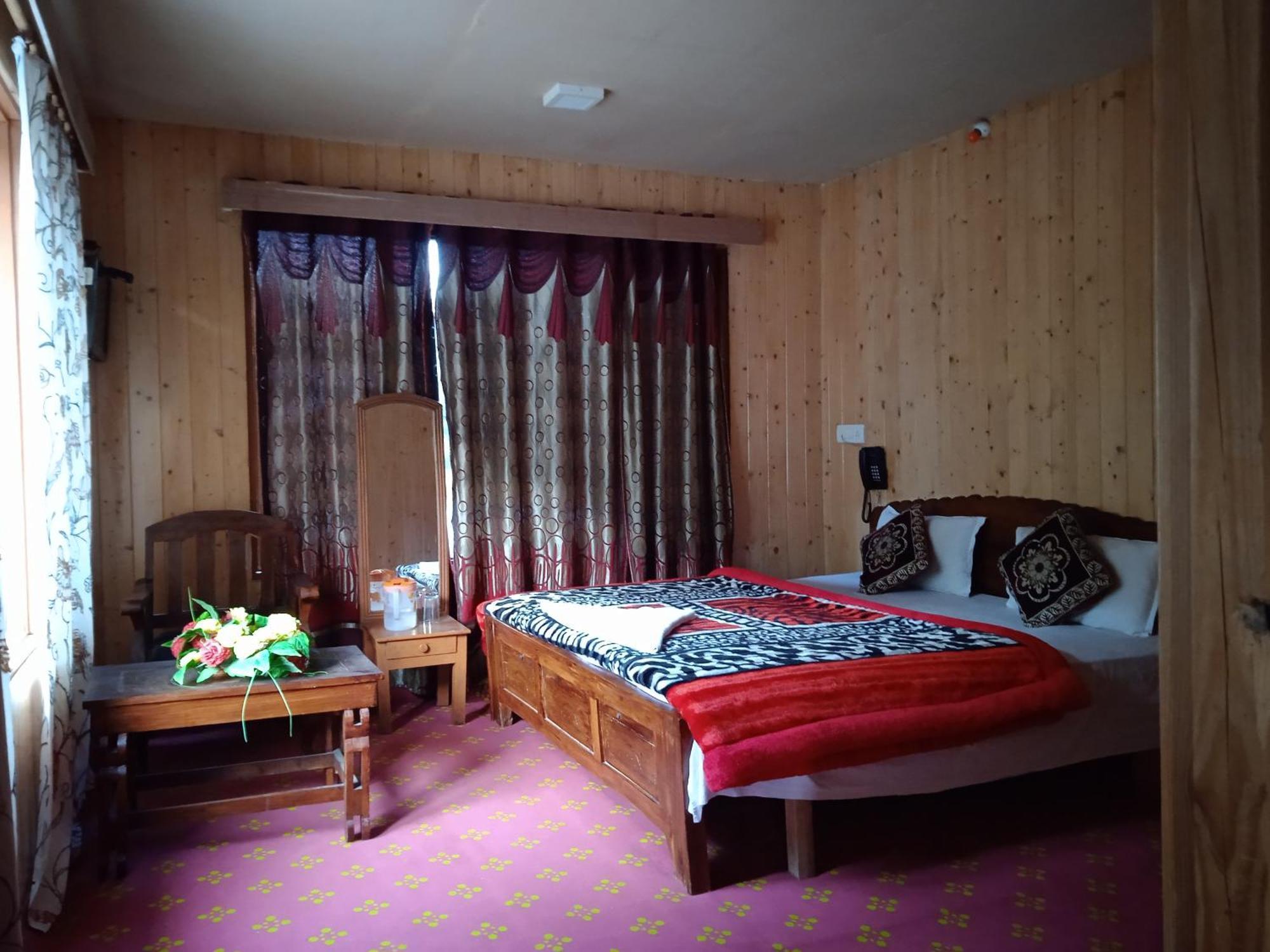 Hotel Gulfam Palace 2*