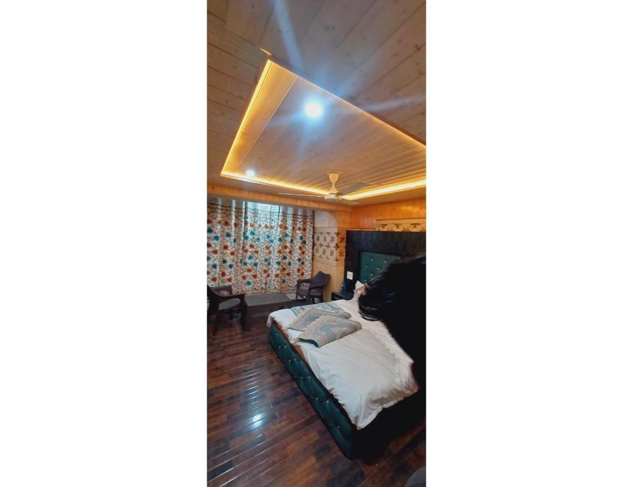 Homestay Poshwan Guest House,