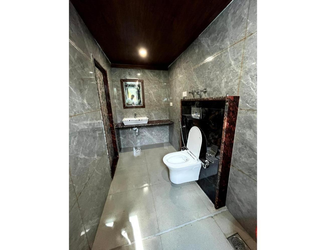 Poshwan Guest House,