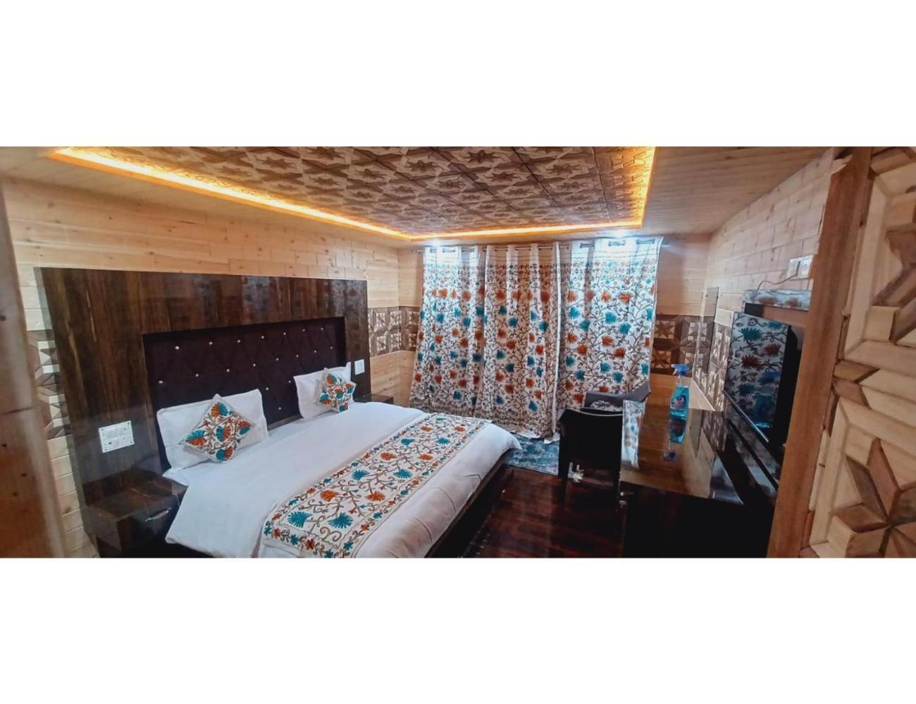 Poshwan Guest House,