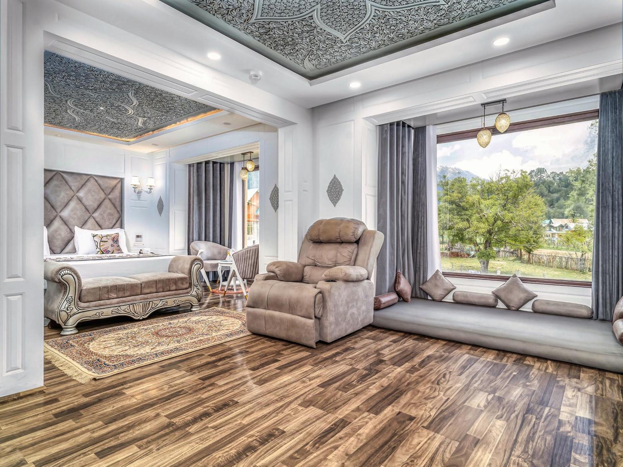 Resort Hillside &
