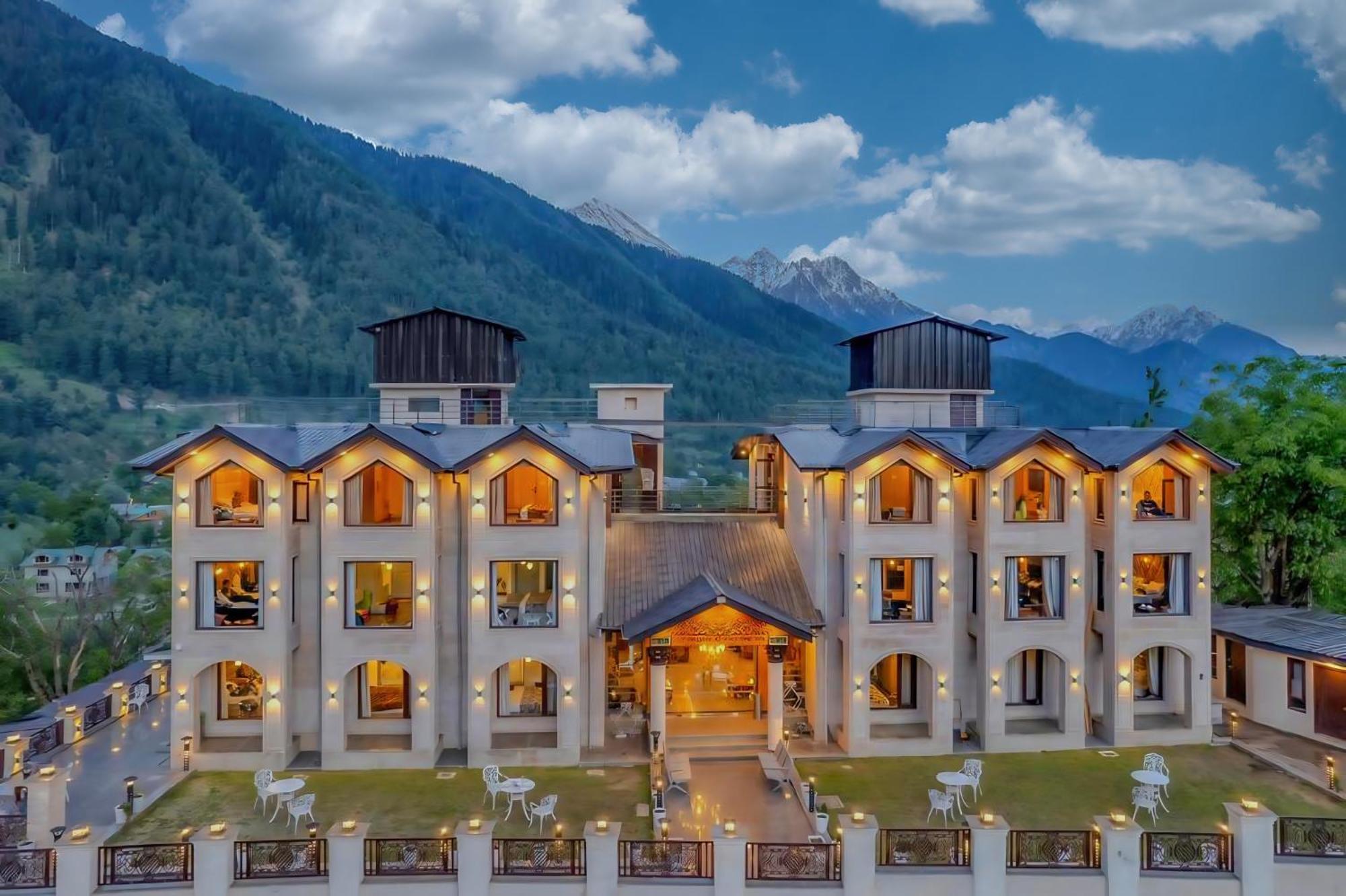 Hillside & Resort *