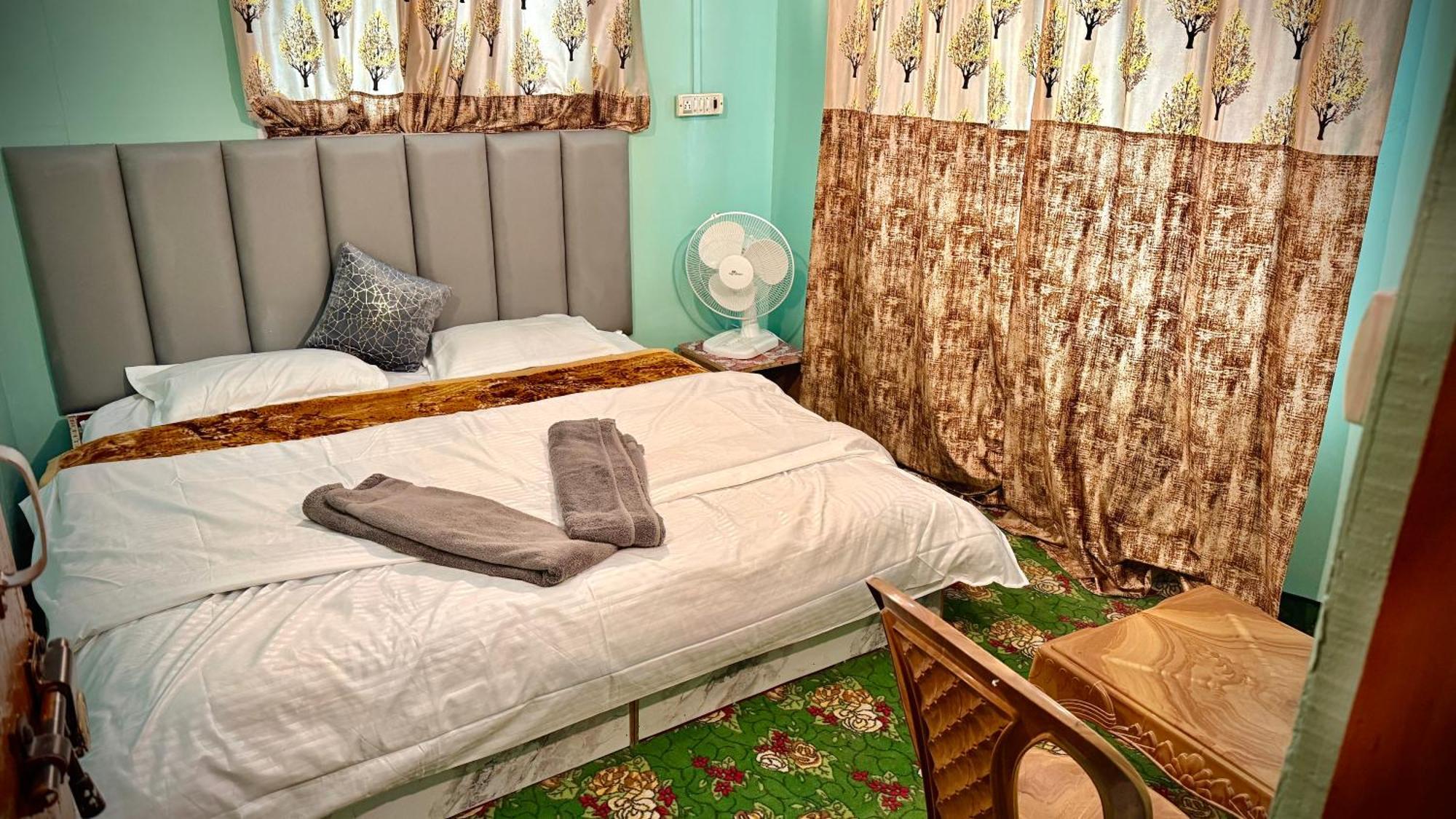 Al Hayat Guest house *