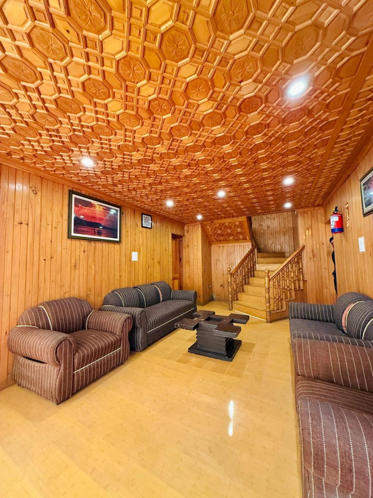 The Pinus Hotel 3*