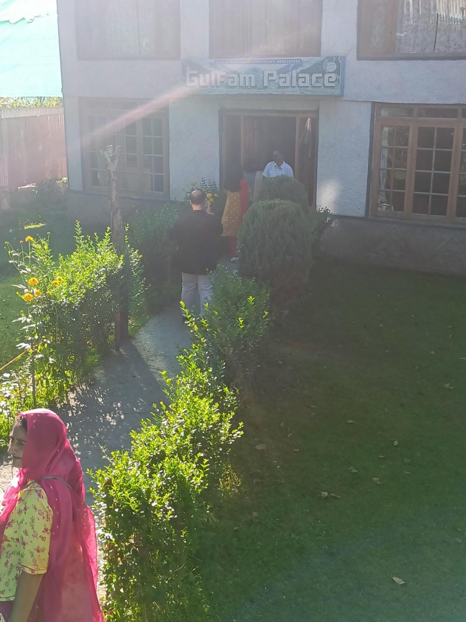 Gulfam Palace Pahalgam