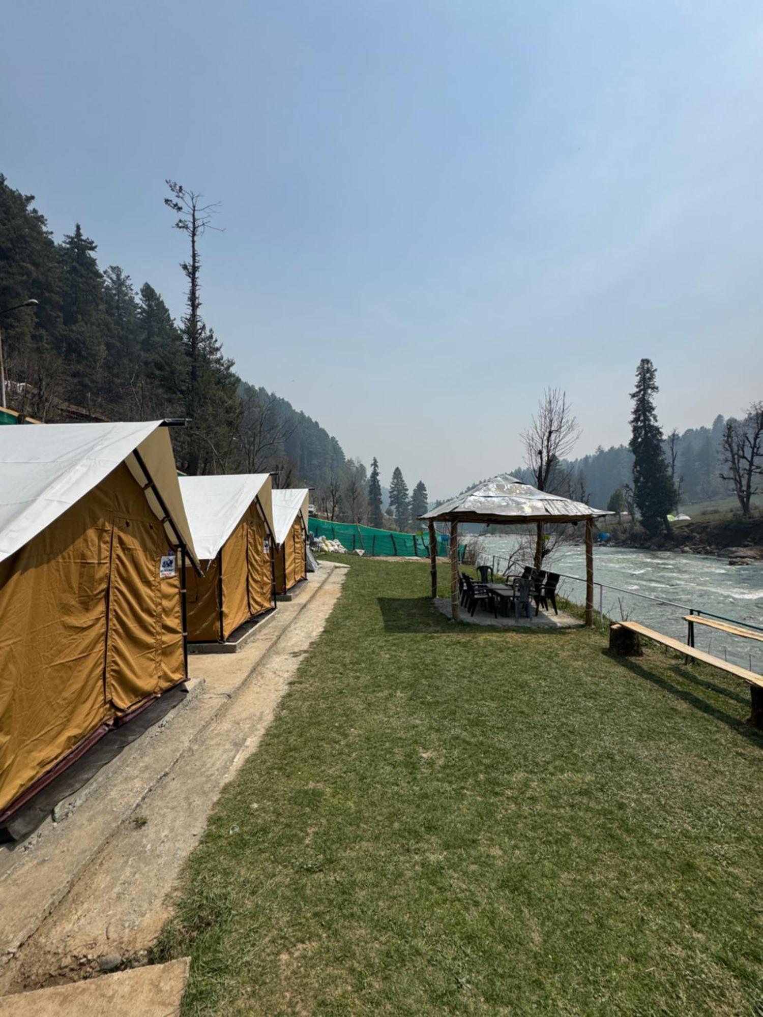 Luxury tent Woodswalk Pahalgam