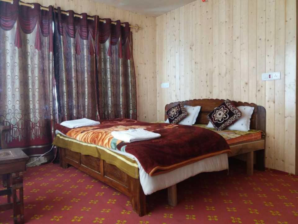 O Gulfam Palace