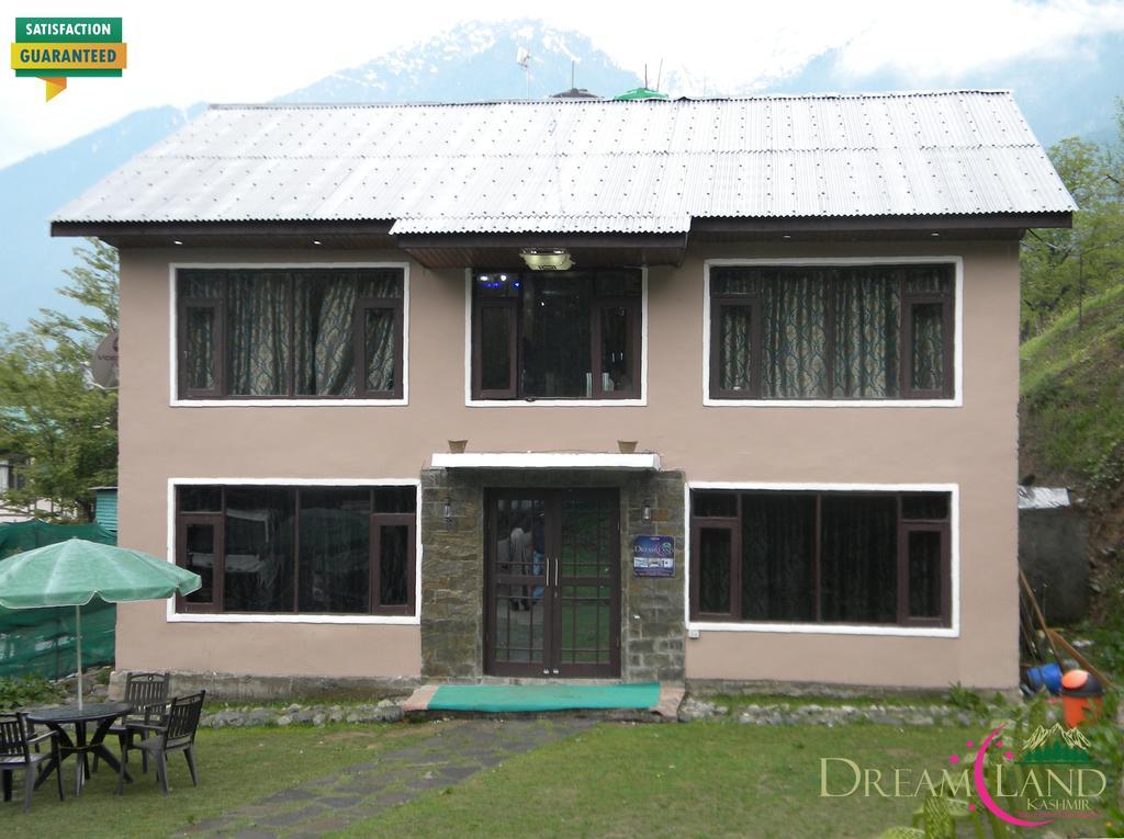 Dreamland Kashmir 2*