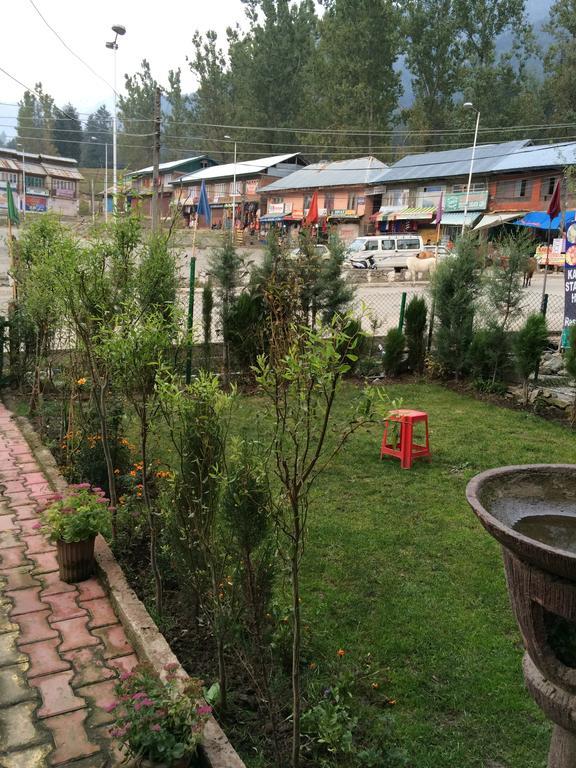 Palestine Hotel Pahalgam