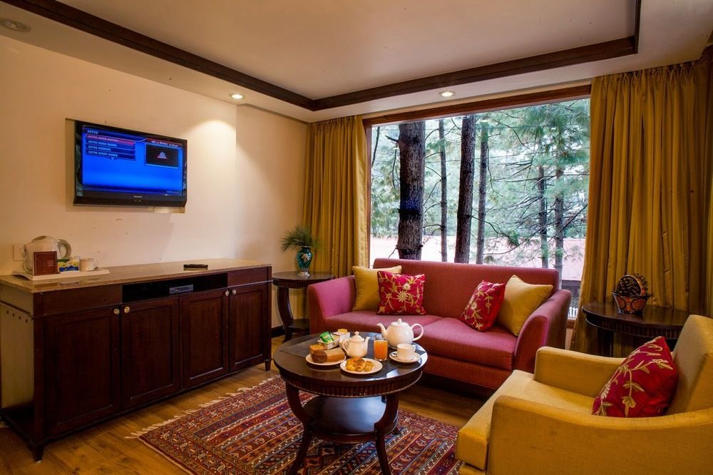 Senator Pine N Peak Hotel 3*