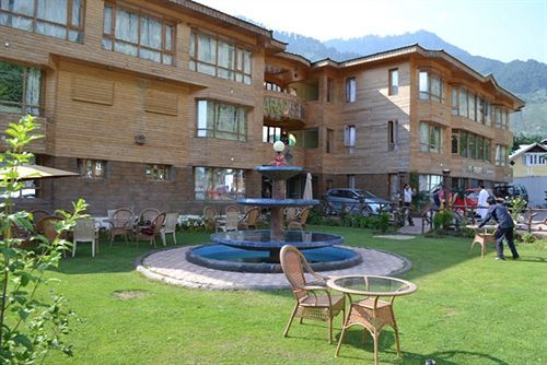 Paradise Hotel